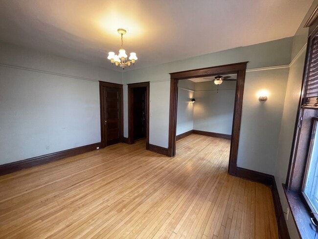 Building Photo - 715 S Phillips Ave