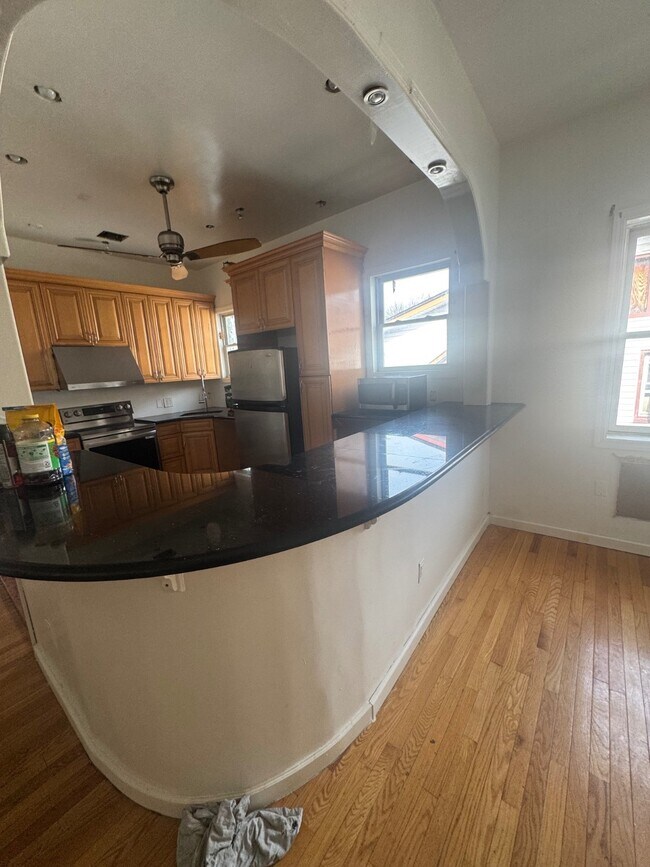 Building Photo - 1870 Harrison Ave