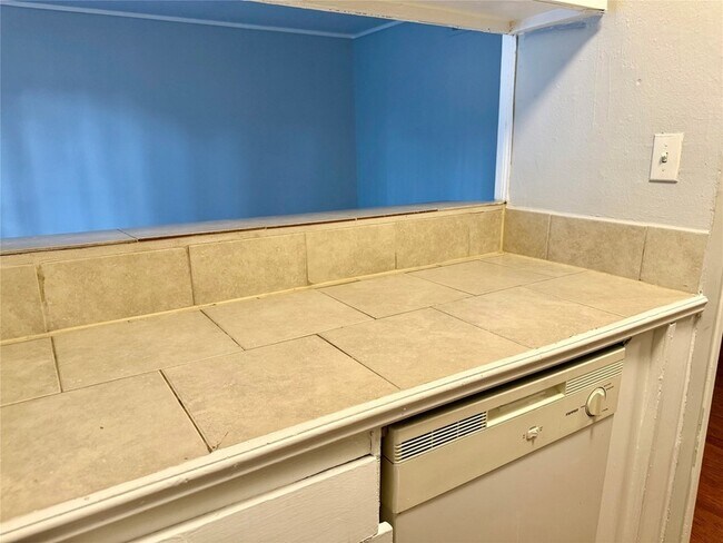 Building Photo - 1000 Heights Blvd