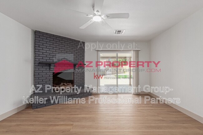 Building Photo - 7660 W Palmaire Ave