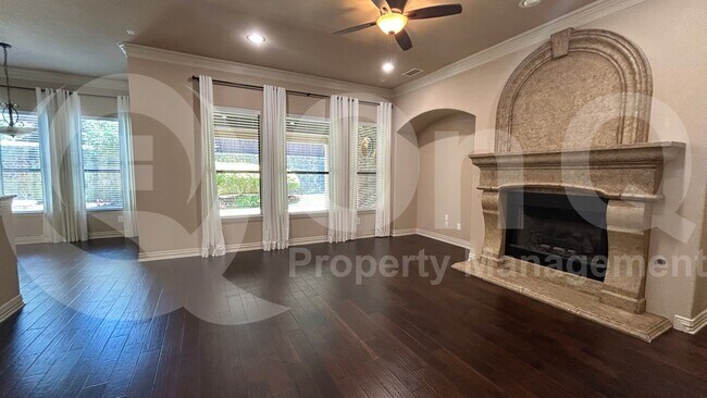 Building Photo - 4513 Cherokee Dr