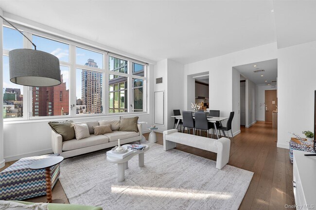 Building Photo - 305 E 51st St