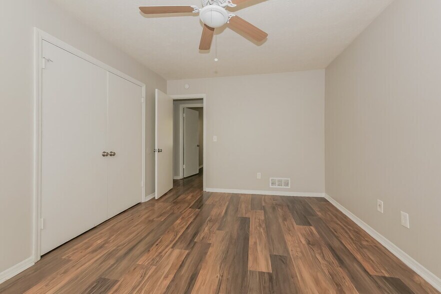 Building Photo - 4522 Doral Dr SW