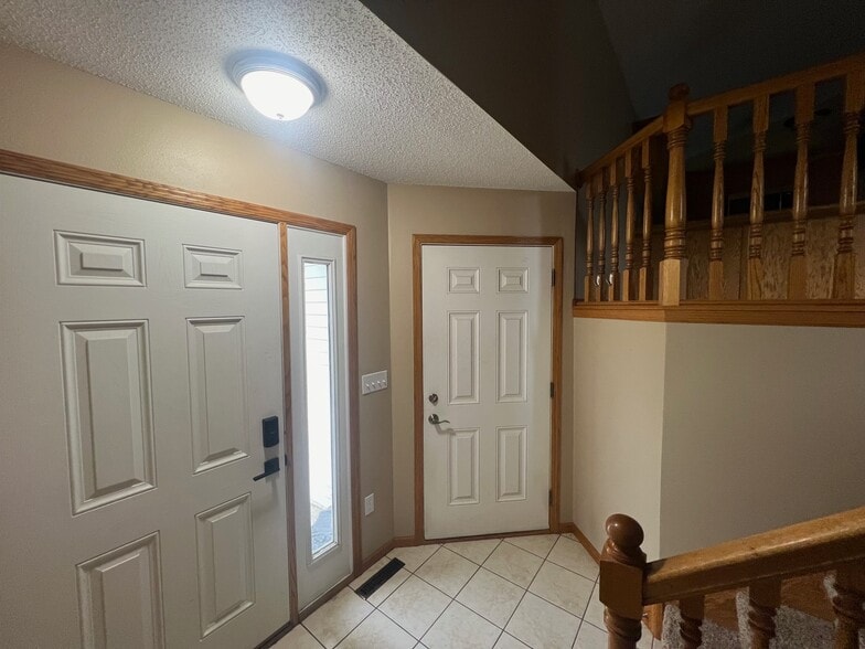 Building Photo - 4702 Curran Ct