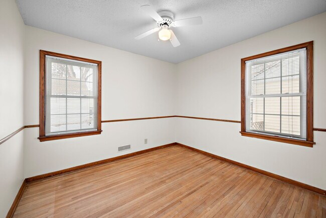 Main floor bedroom - 3322 Meridian Dr