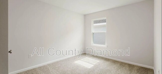 Building Photo - 6615 Kettles St