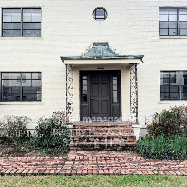 Building Photo - 850 N 5th St