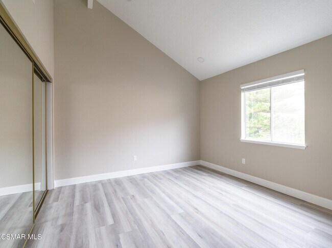 Building Photo - 382 Rockedge Dr