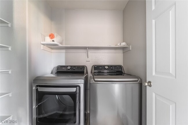 Building Photo - 9014 Salvatore St