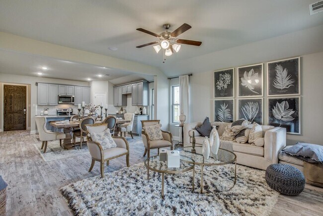 Building Photo - 2103 Silsbee Ct