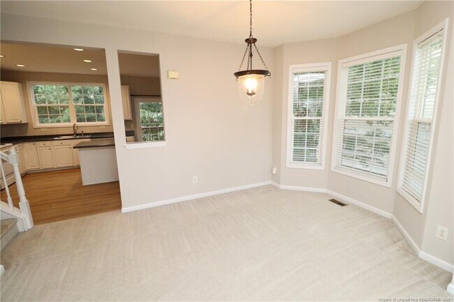 Building Photo - 8120 Upper Lake Dr