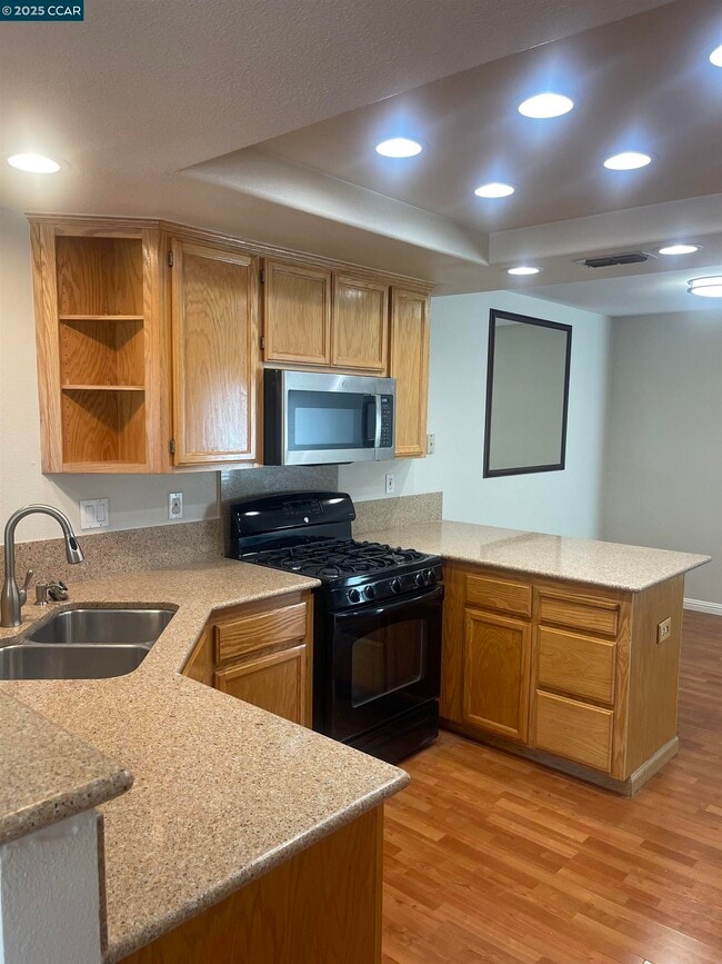 Building Photo - 658 S Blackbrush Ln
