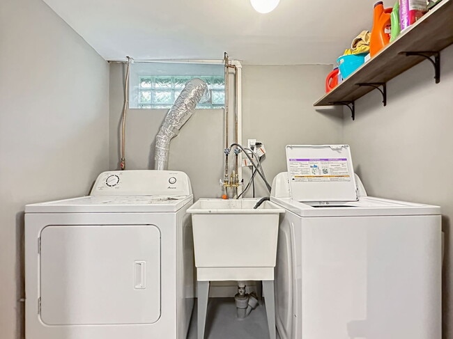 Building Photo - 4101 38th Ave S