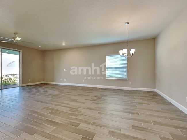 Building Photo - 64 Cobalt Ln