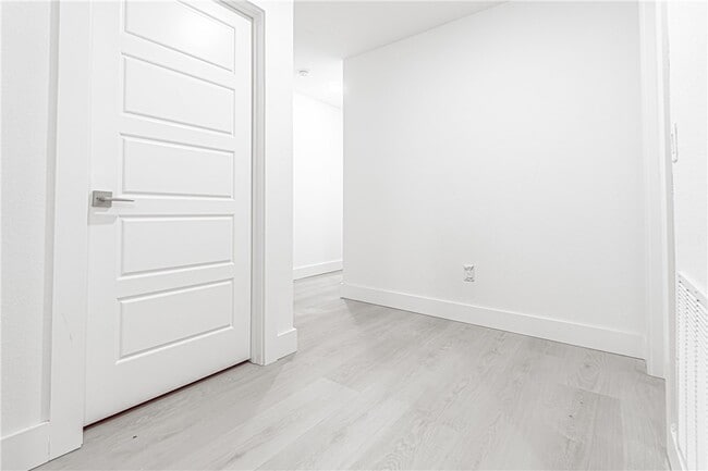 Building Photo - 2675 SW Livingston Square