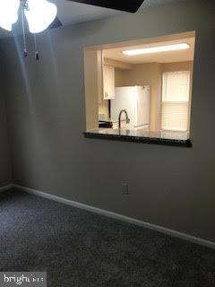 Building Photo - 8000 Green Tree Ct
