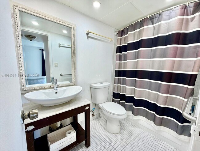 Building Photo - 17560 Atlantic Blvd