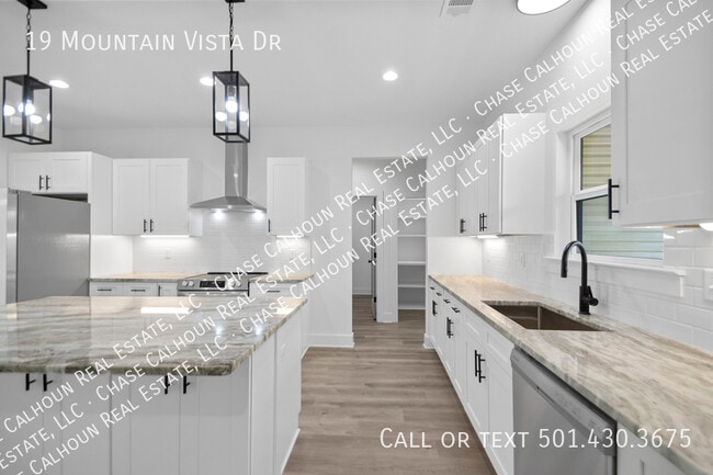 Building Photo - 19 Mountain Vista Dr