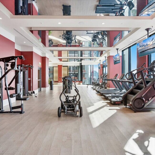 Building Photo - 11 NE 6th St