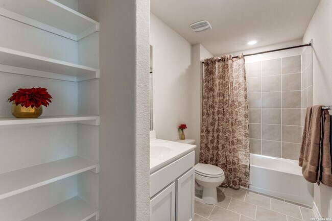 Building Photo - 5015 Gully Wy