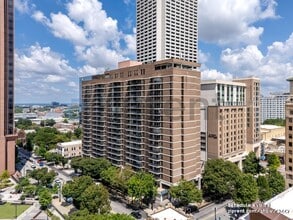 Building Photo - 620 Peachtree St NE