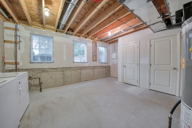 Building Photo - 423 Marshall Heights Dr