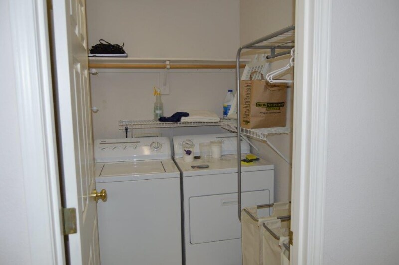 Building Photo - 1290 NE Margeaux Pl