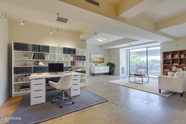 Building Photo - 7161 E Rancho Vista Dr