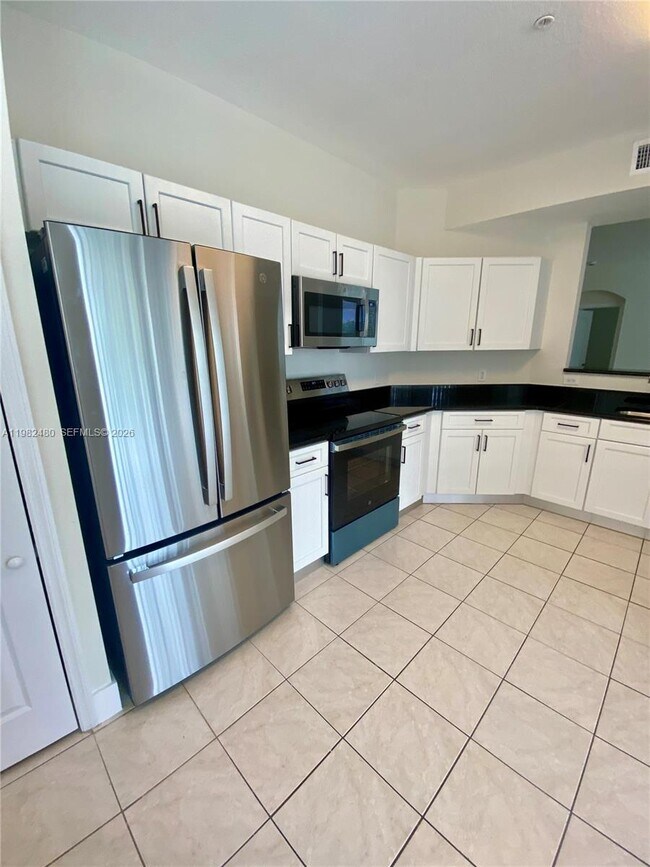 Building Photo - 11032 Legacy Dr