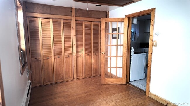 Building Photo - 3249 Barkley Ave