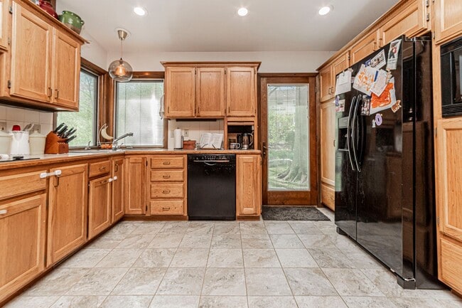 Building Photo - Please View 3D Virtual Walk-Through Before Scheduling a Showing