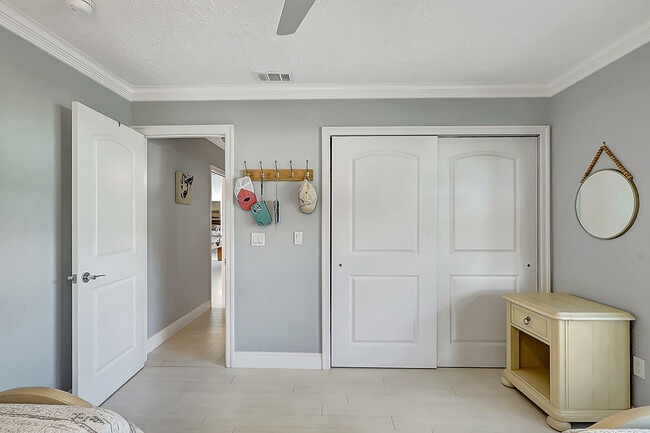 Building Photo - 3271 SE Court Dr