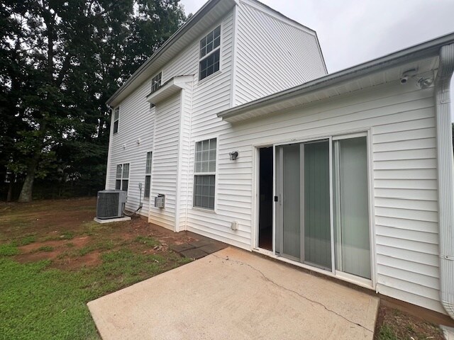 Building Photo - 1230 Folkstone Ridge Ln