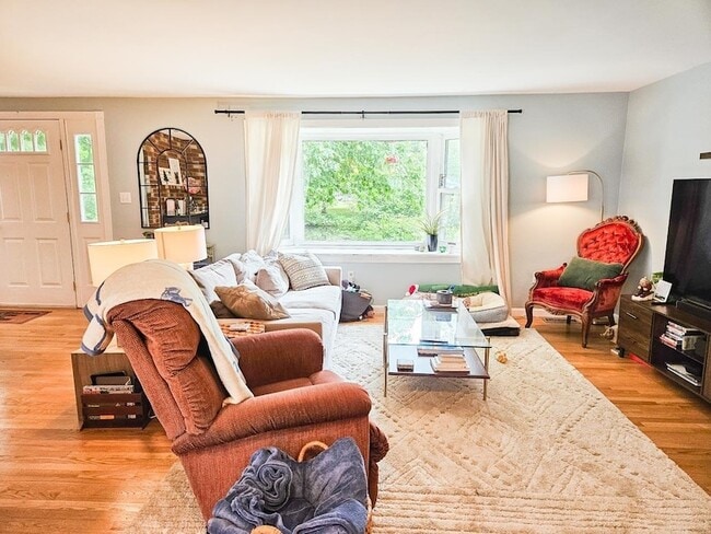 Building Photo - 34 Hidden Meadows Ln