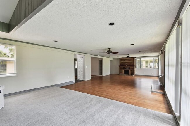 Building Photo - 206 N Montclair Ave