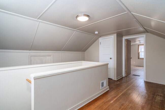 Building Photo - 2308 2nd Ave N