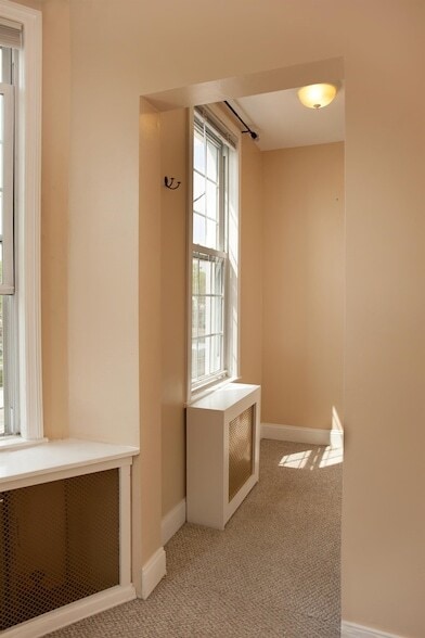 Building Photo - 384 Webster Ave