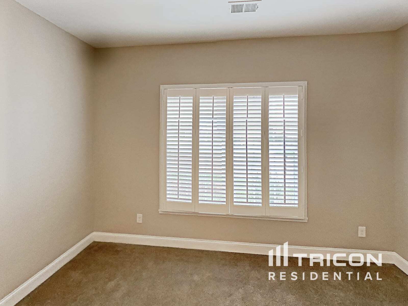 Building Photo - 5766 Woodside Forest Trail