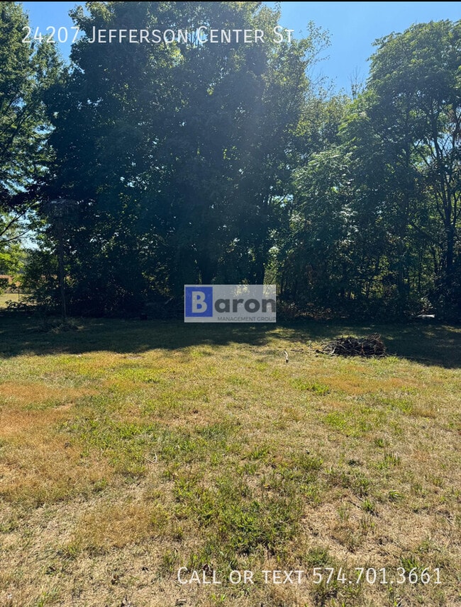 Building Photo - 24207 Jefferson Center St