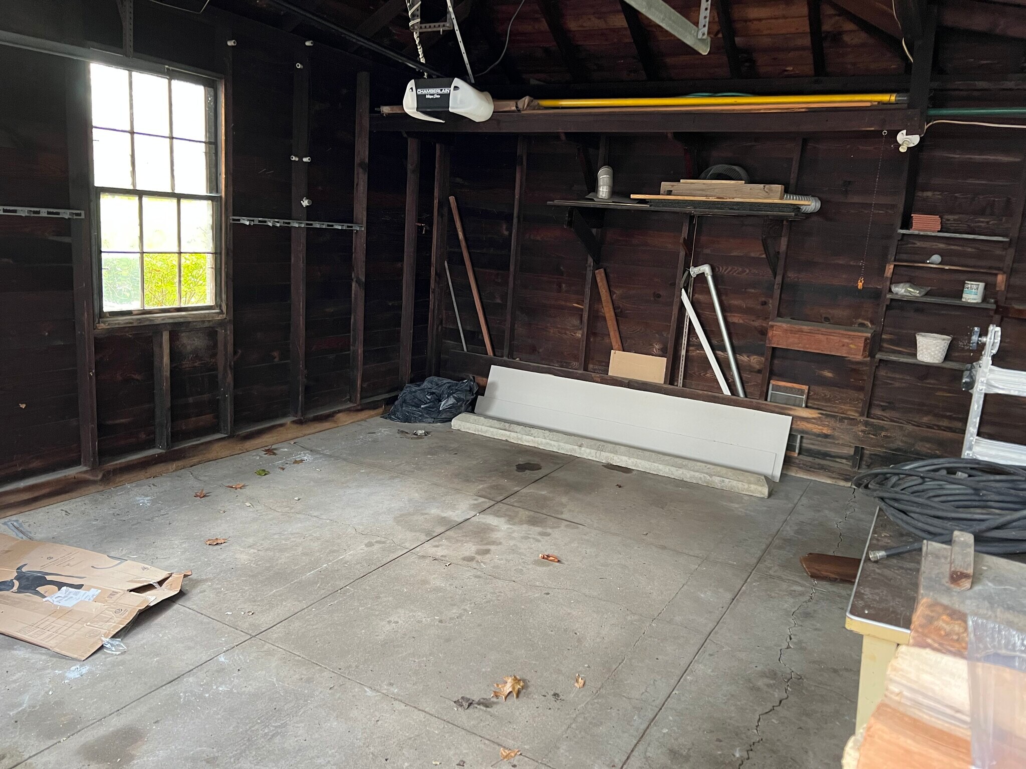 Building Photo - 527 Fortune Ave