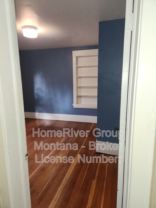 Building Photo - 529 Brooks St