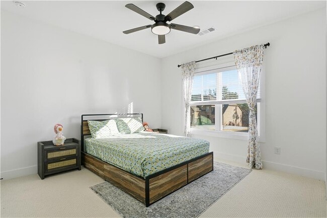 Building Photo - 415 Oakleigh Ave