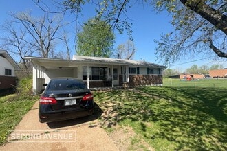 Building Photo - 9743 Edgefield Dr