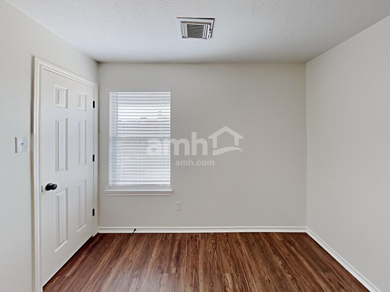 Building Photo - 15334 Sienna Oak Dr