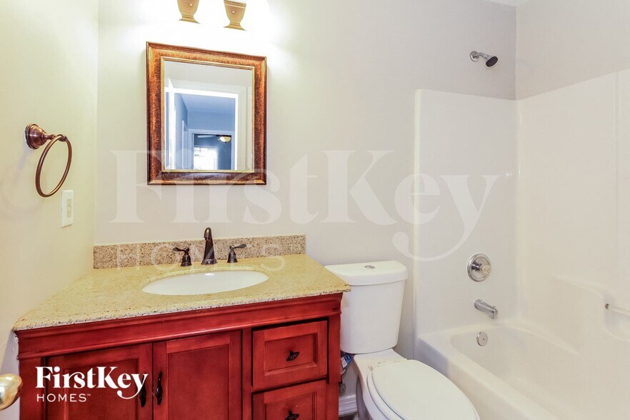 Building Photo - 16126 Amber Field Dr