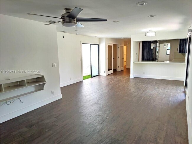 Building Photo - 5201 SW 31st Ave