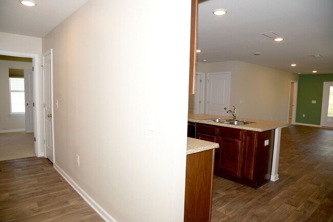 Building Photo - Highly desirable Hammock Bay home!