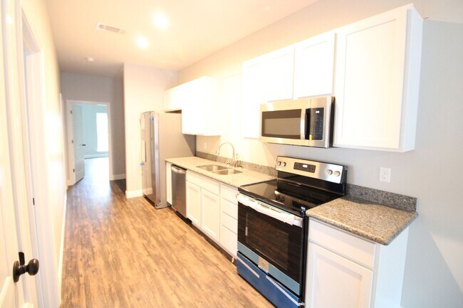 Building Photo - 210 Lacey Eden Ln