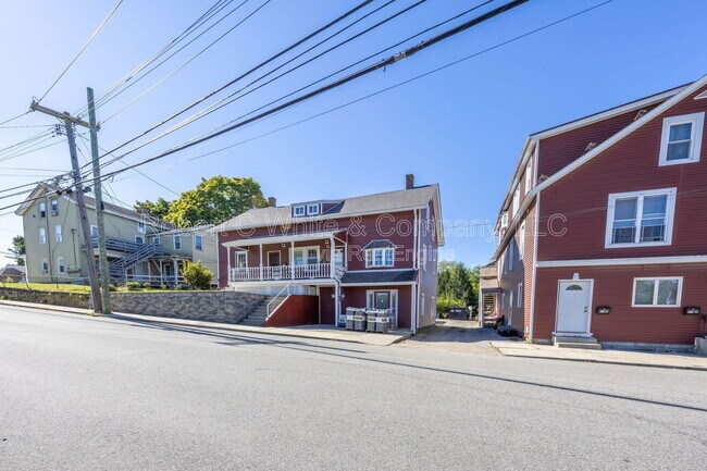 Primary Photo - 77 Ashland St