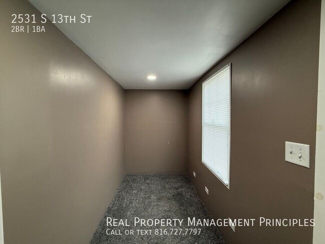 Building Photo - 2531 S 13th St